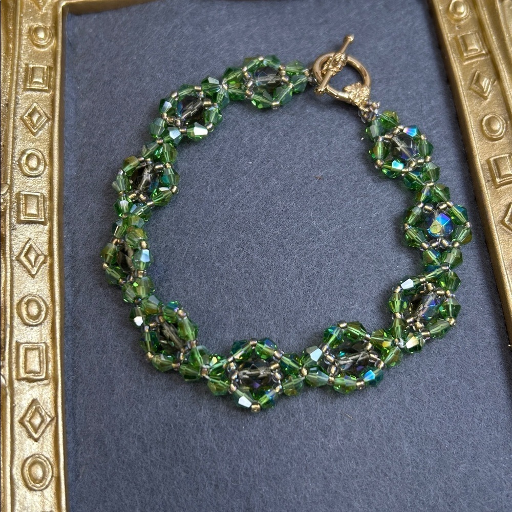 Elegant Green Crystal Bracelet